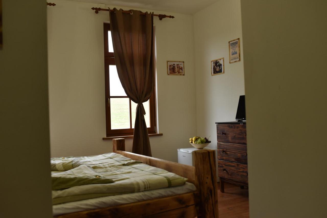 Tordas Western House Bed & Breakfast Exterior photo